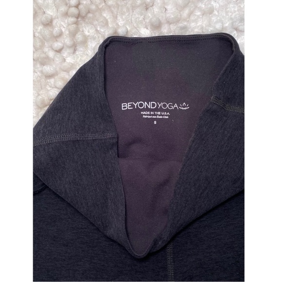 Beyond Yoga Dark Grey High Rise Athletic Leggings Size Small - Picture 4 of 7